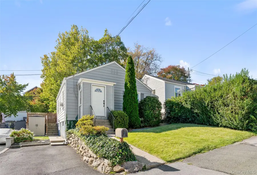 7 Floral Lane, Yonkers, NY 10703 - #2