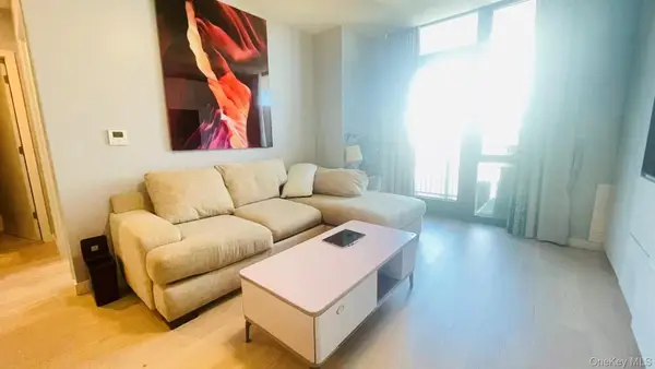 131-02A 40th Road #15J, Flushing, NY 11354
