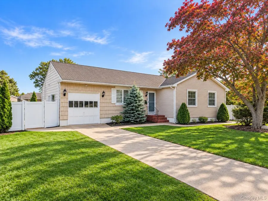 1523 2nd Street, West Babylon, NY 11704 - #2