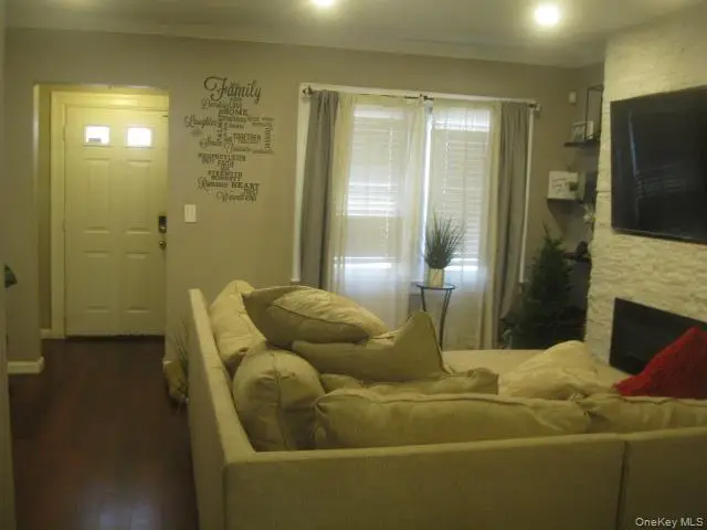 2716 Morgan Avenue, Bronx, NY 10469 - #2
