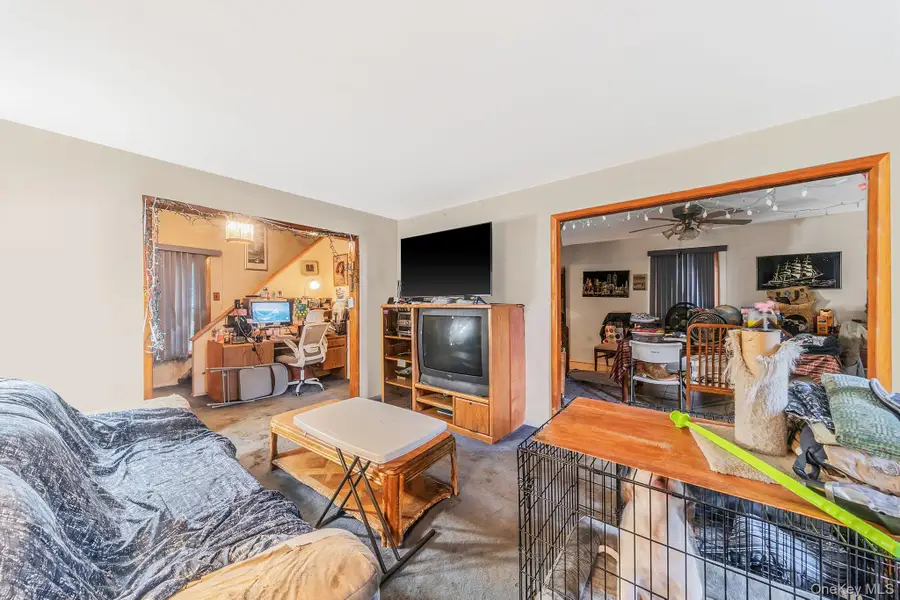 55 E Neck Court, West Babylon, NY 11704 - #3