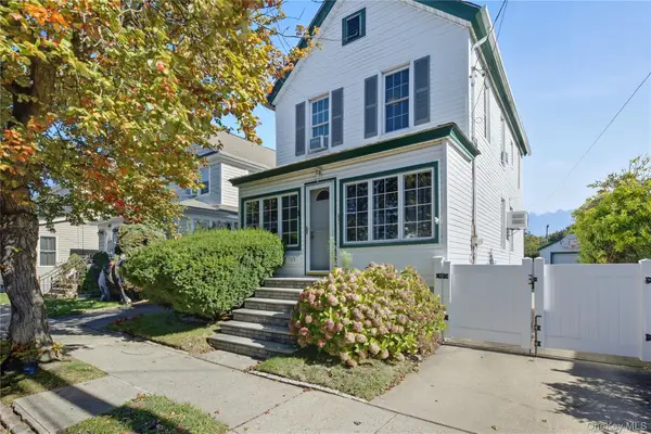 105 Barwick Street, Floral Park, NY 11001