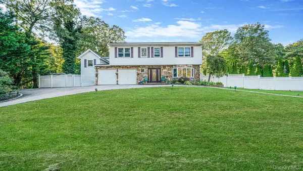2 Alfred Lane, Kings Park, NY 11754