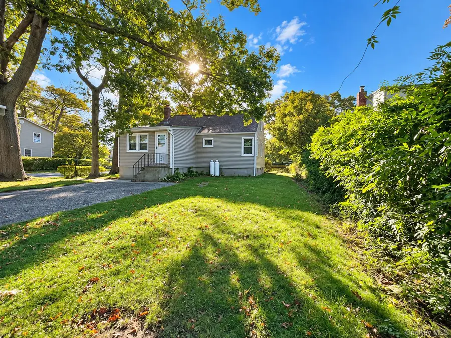 380 Gates Avenue W, Lindenhurst, NY 11757 - #2