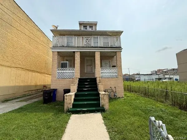216 Beach 31st Street, Far Rockaway, NY 11691