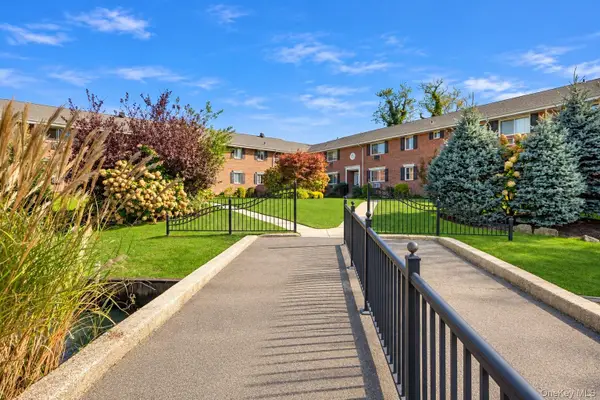 200 Merrick Road #X, Amityville, NY 11701