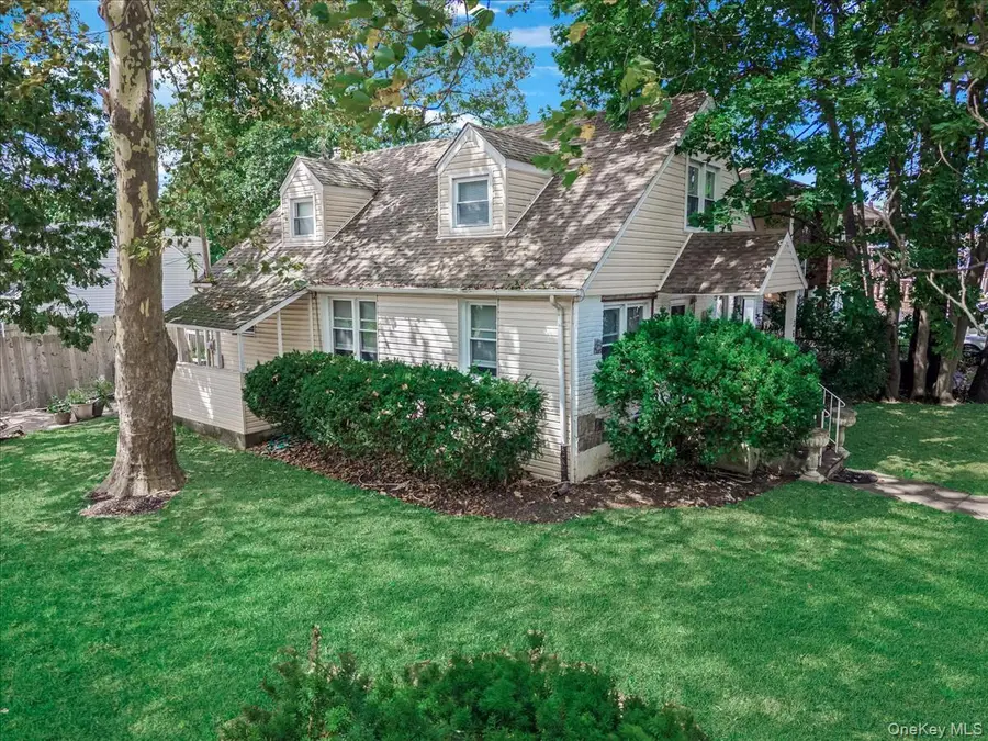 362 Langdon Boulevard, Rockville Centre, NY 11570 - #2