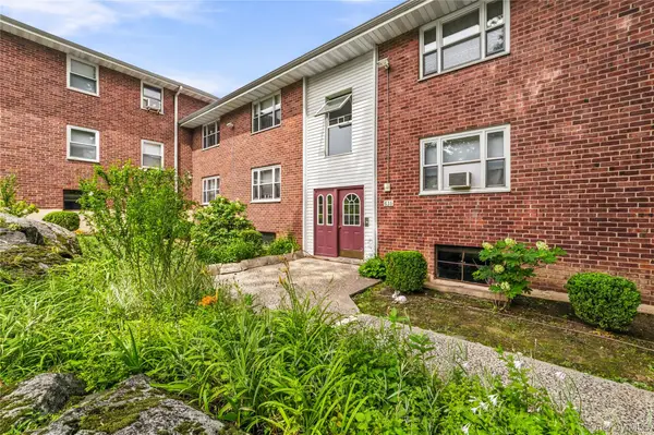 836 N Broadway #2E, Yonkers, NY 10701