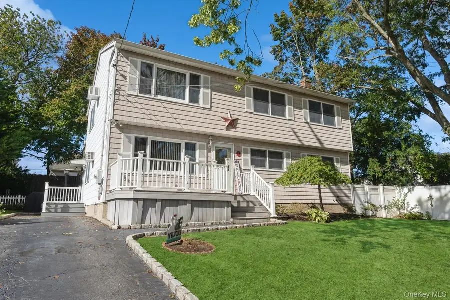 35 Huron Street, Port Jefferson Station, NY 11776 - #3