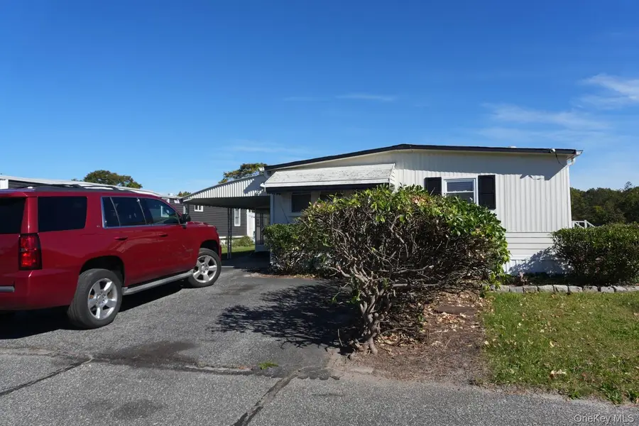 703 Fresh Pond Avenue, Calverton, NY 11933 - #2