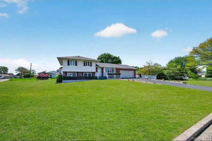 8 Whitebirch, Commack, NY 11725 - #2