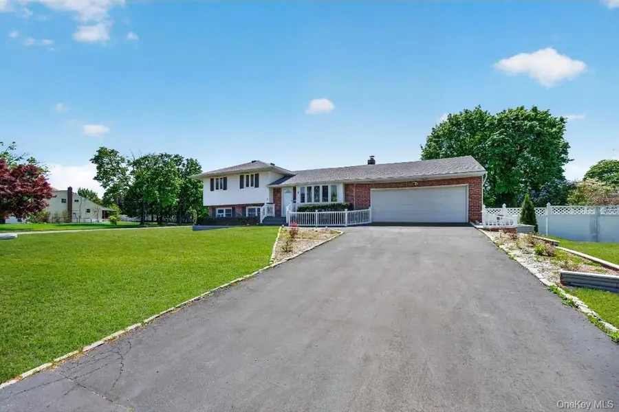 8 Whitebirch, Commack, NY 11725 - #3