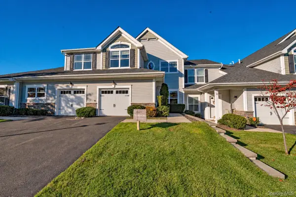 11 Willow Terrace, Coram, NY 11727