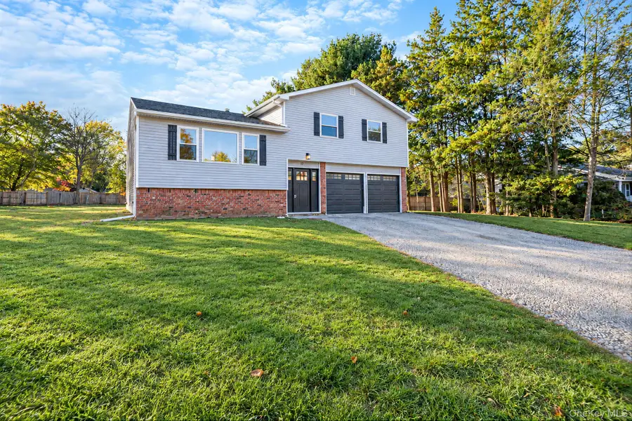 10 Starling Court, Coram, NY 11727 - #2