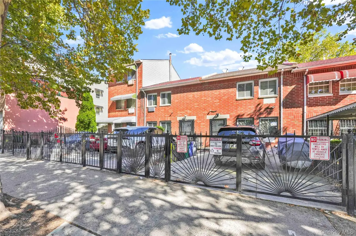745 E 180th Street, Bronx, NY 10457 - #1