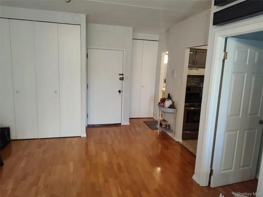 69-03 242 Street #39E, Douglaston, NY 11362 - #2