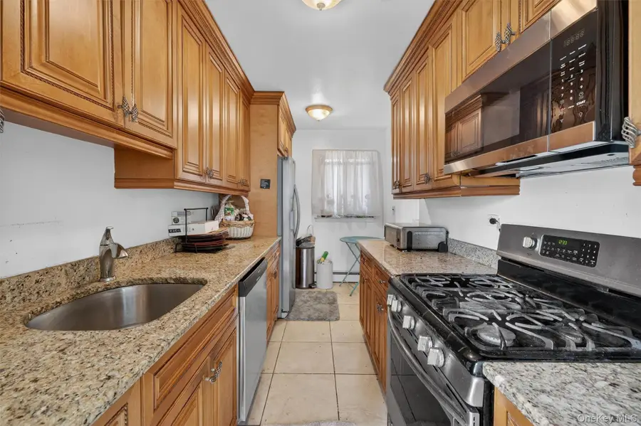 150 Glenwood Avenue #F5, Yonkers, NY 10703 - #2