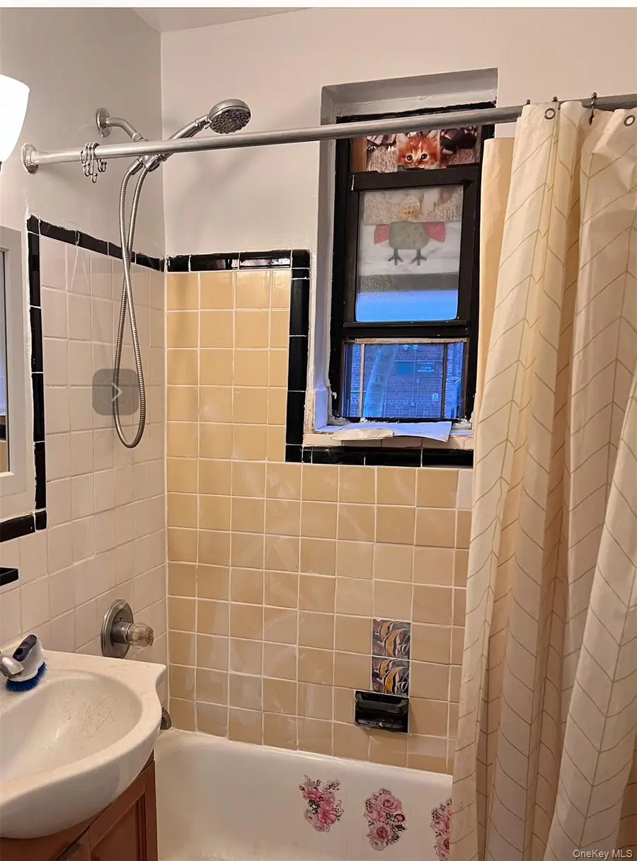44-10 Macnish Avenue #1B, Elmhurst, NY 11373 - #2