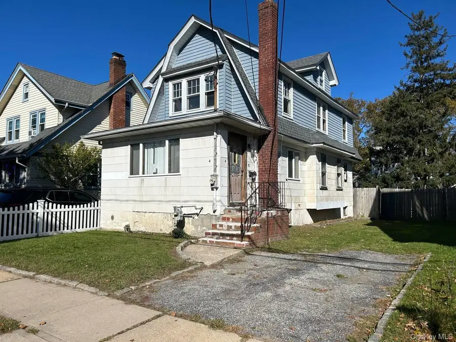 4 Everett Street, Lynbrook, NY 11563 - #2