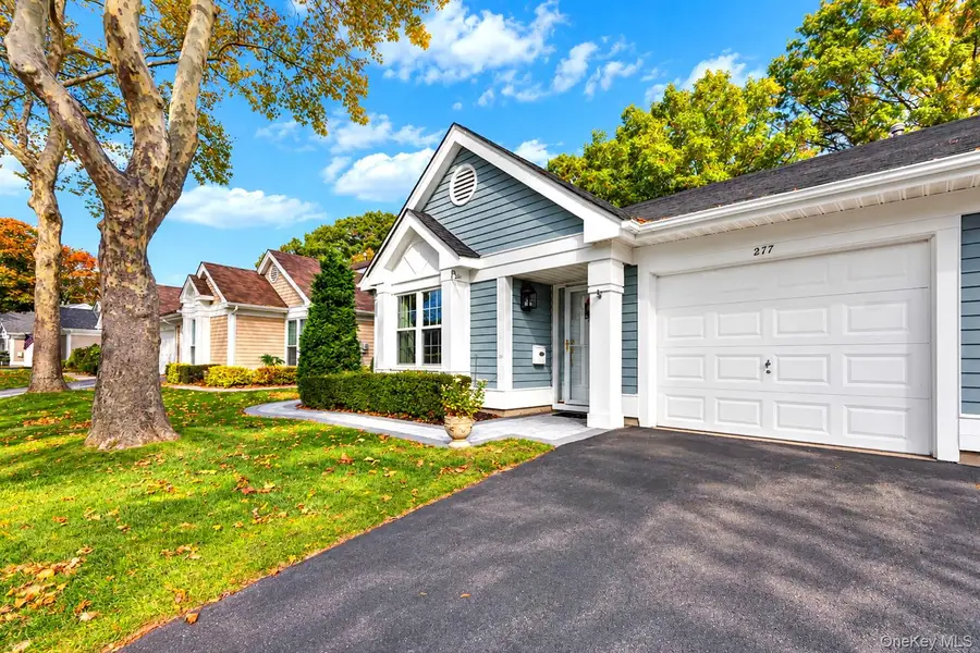 277 Glen Drive, Ridge, NY 11961 - #2