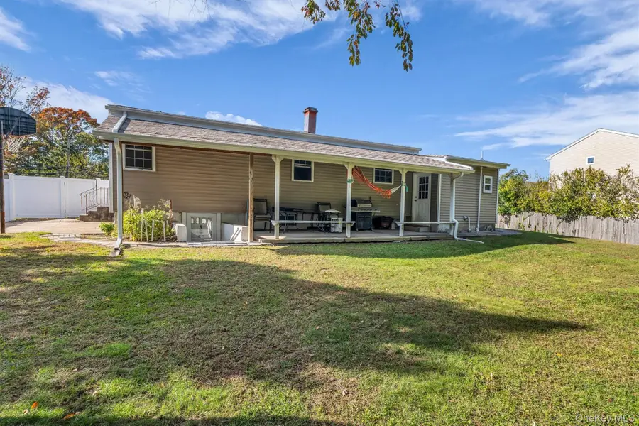 143 Dovecote Lane, Central Islip, NY 11722 - #3