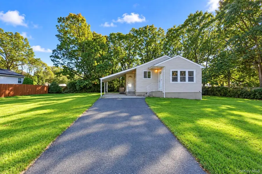 384 Locust Street, Central Islip, NY 11722 - #3