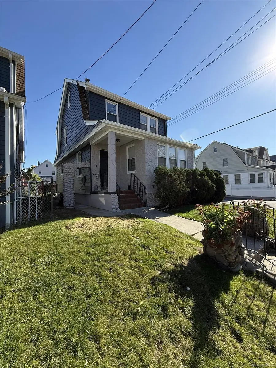 18702 Mangin Avenue, Saint Albans, NY 11412 - #2