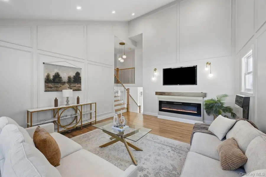 12 Bettina Court, Huntington Station, NY 11746 - #2