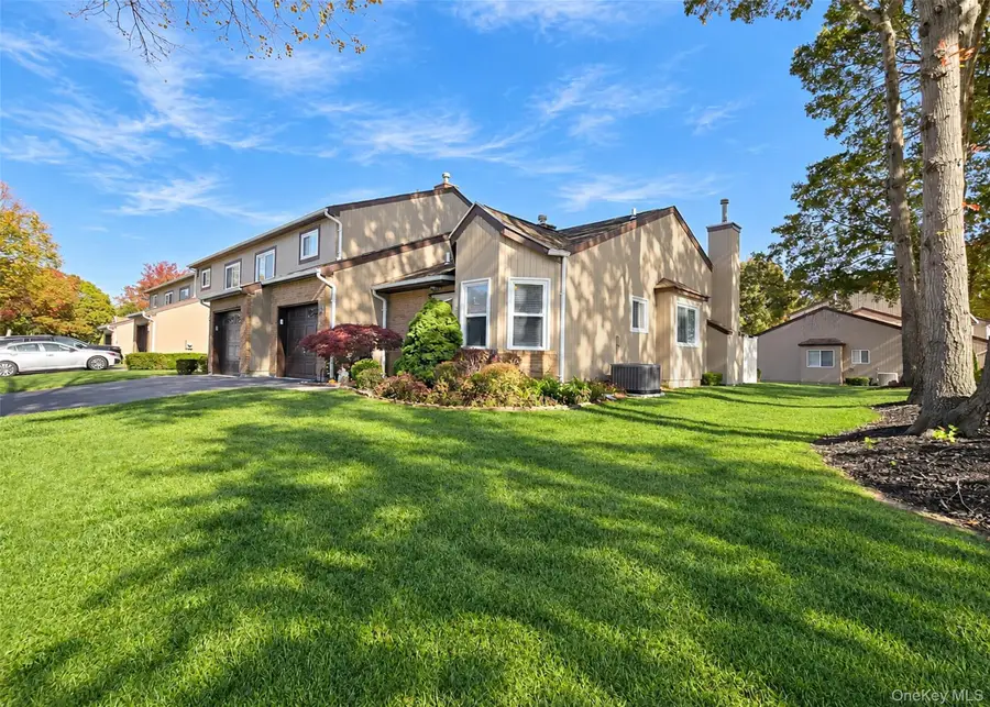 21 Timber Ridge Drive #21, Holtsville, NY 11742 - #3