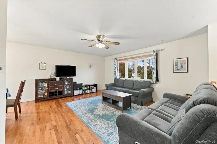 37 Barbara Avenue, Port Jefferson Station, NY 11776 - #3