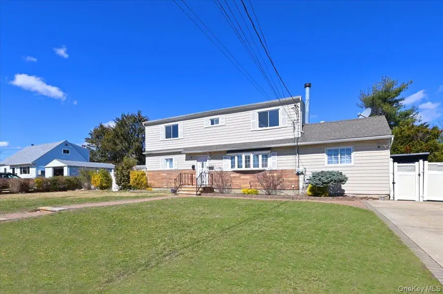 313 Warren Street, West Babylon, NY 11704 - #3