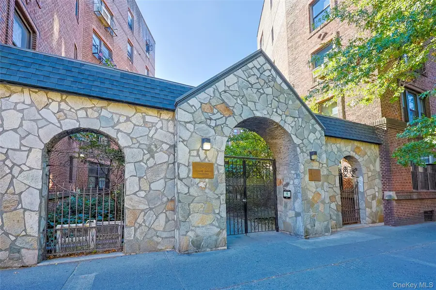 4220 Kissena Boulevard #C9, Flushing, NY 11355 - #3