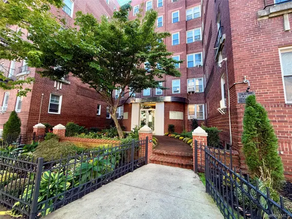 6536 Wetherole Street #304, Rego Park, NY 11374
