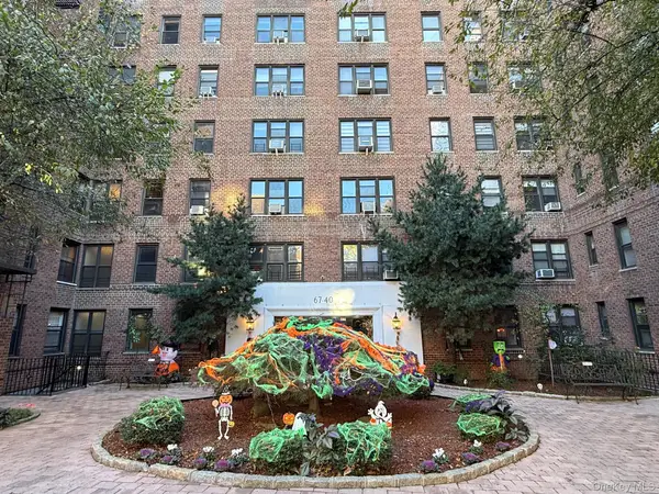 67-40 Yellowstone Boulevard #3B, Forest Hills, NY 11375