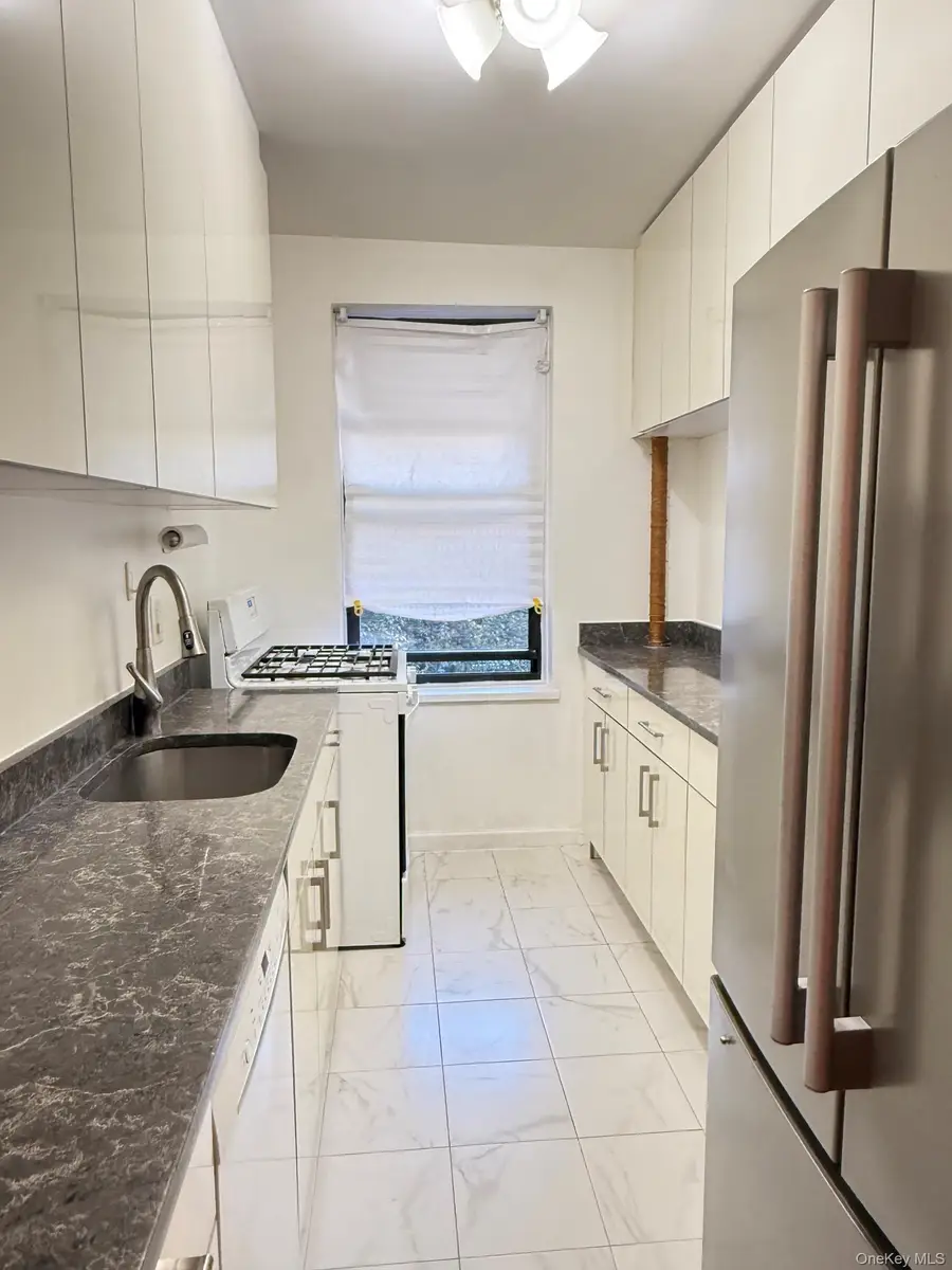 67-40 Yellowstone Boulevard #3B, Forest Hills, NY 11375 - #3