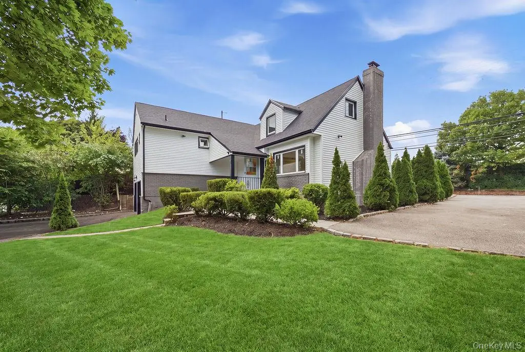 84 Middle Neck Road, Roslyn, NY 11576 - #1
