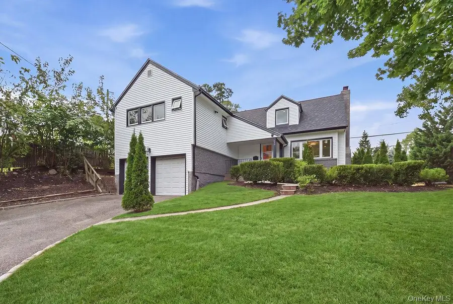 84 Middle Neck Road, Roslyn, NY 11576 - #2