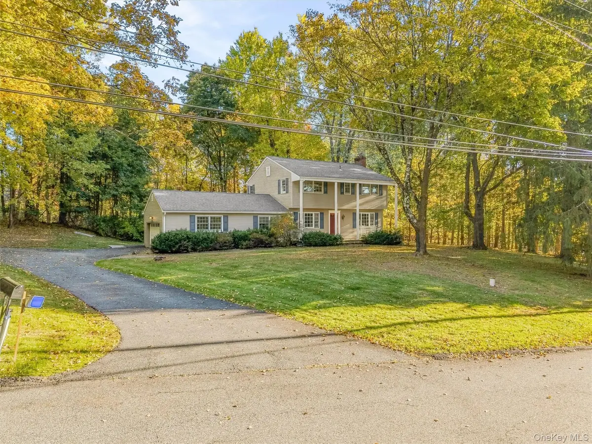 3 Canterbury Lane, Suffern, NY 10901 - #1
