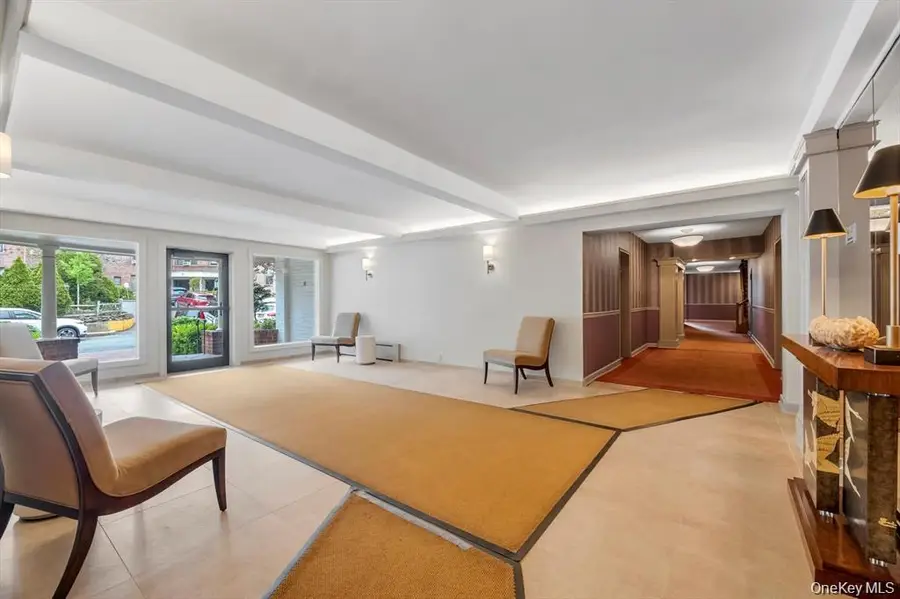1 Town House Place #2E, Great Neck, NY 11021 - #3
