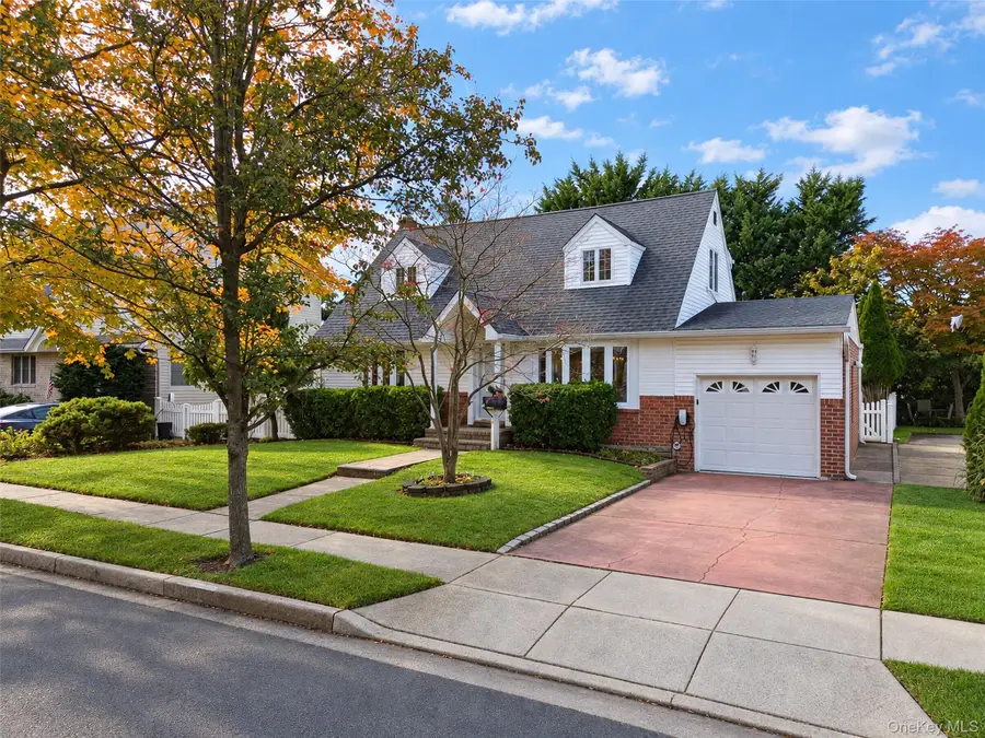 31 stoothoff drive Stoothoff, New Hyde Park, NY 11040 - #2