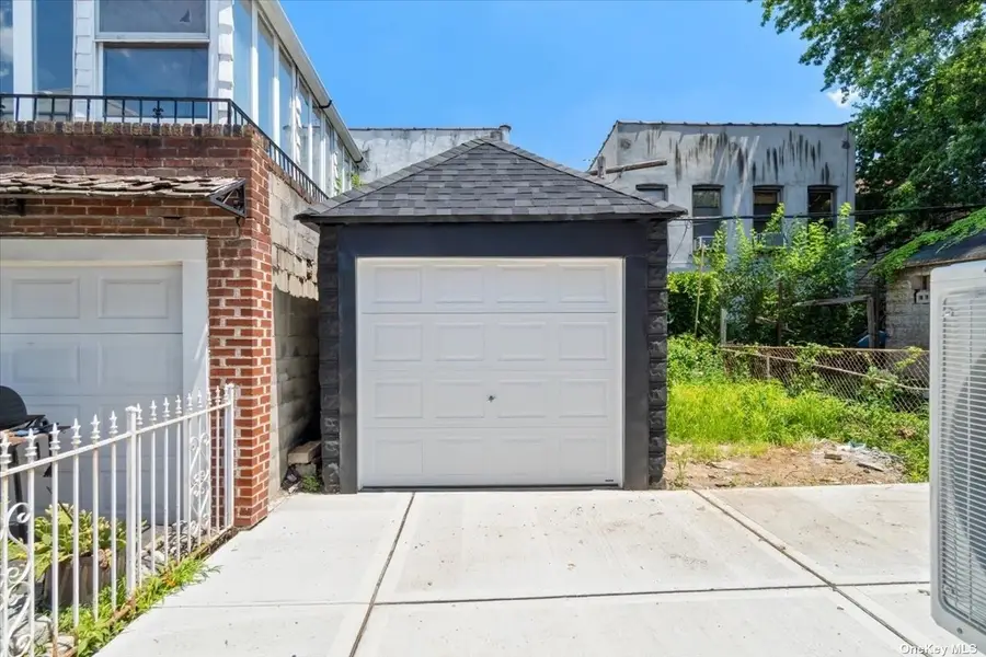 445 E 46th Street, Brooklyn, NY 11203 - Image #2