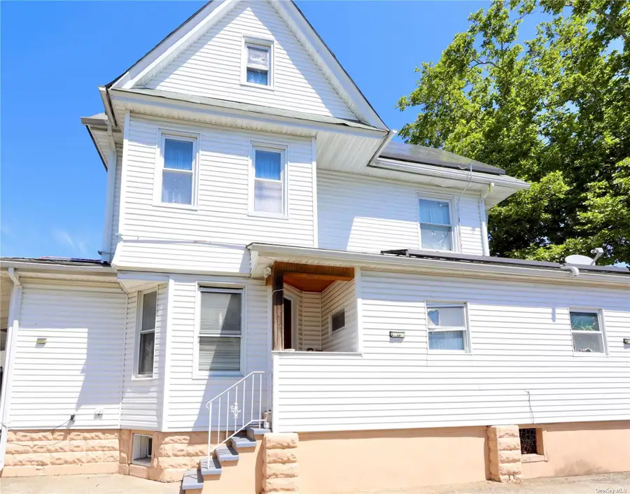 10556 135th Street, South Richmond Hill, NY 11419 - Image #2