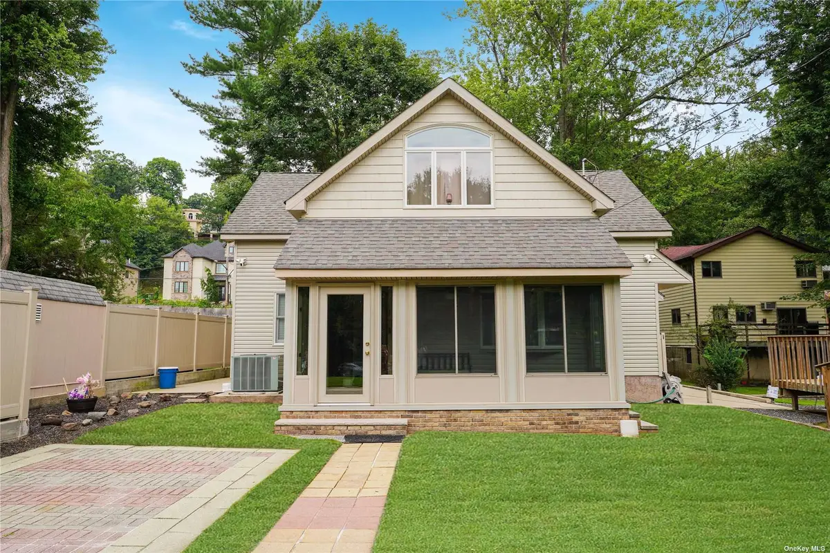 393 St. Andrews Road, Staten Island, NY 10306 - Image #1