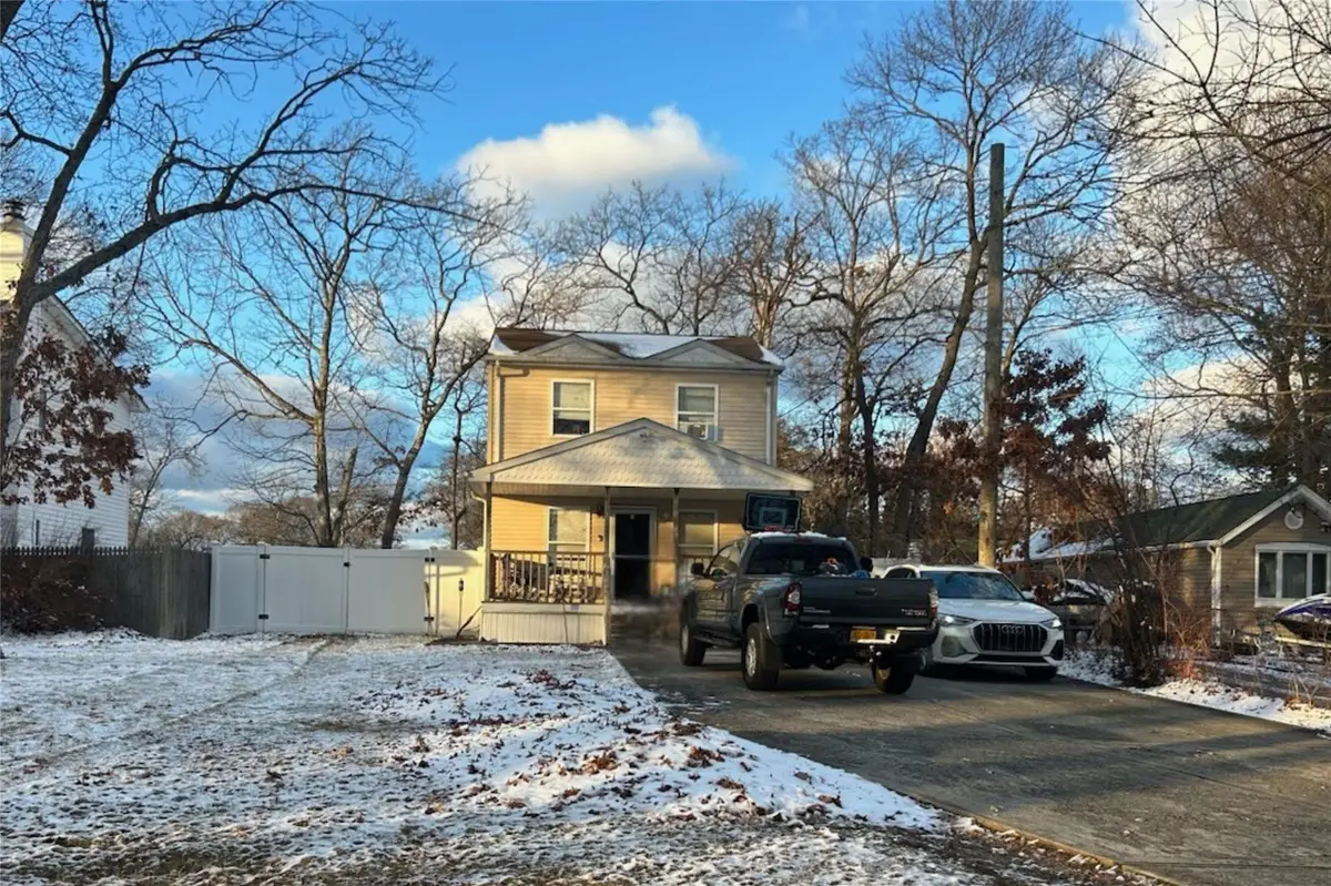 11 Laurelton Avenue, Selden, NY 11784 - Image #1