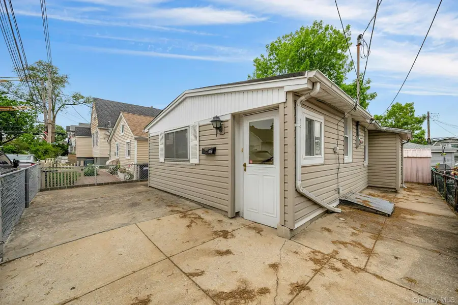 31 Edgewater Park #A, Bronx, NY 10465 - #3