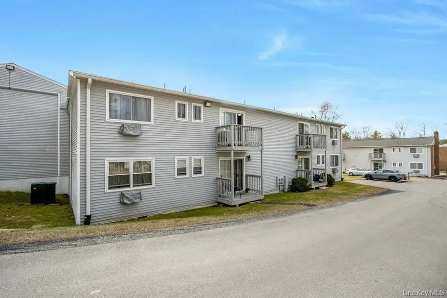 2740 South Road #G11, Poughkeepsie, NY 12601 - Image #2