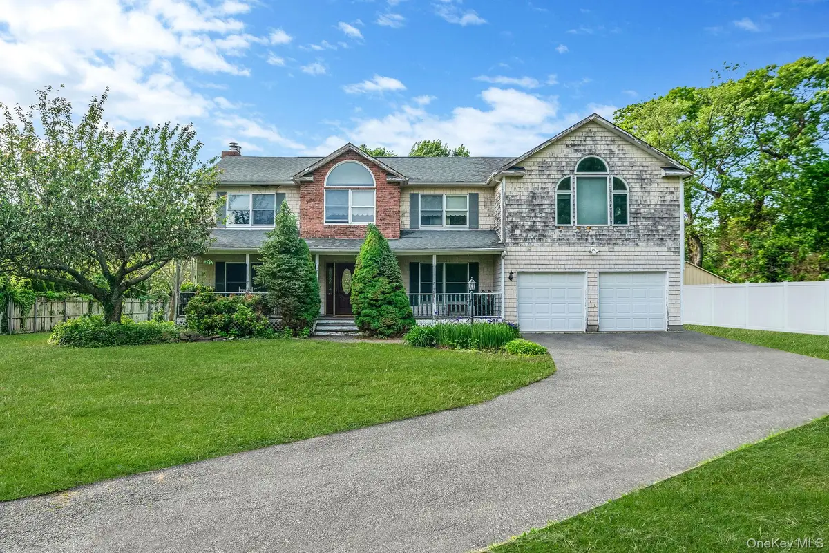 25 Locust Lane, Miller Place, NY 11764 - #1