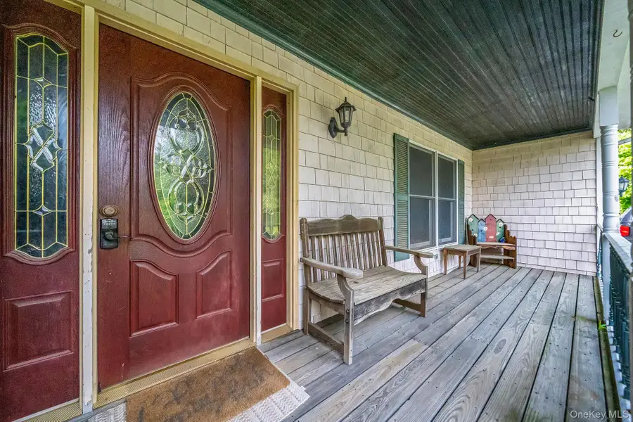 25 Locust Lane, Miller Place, NY 11764 - #2
