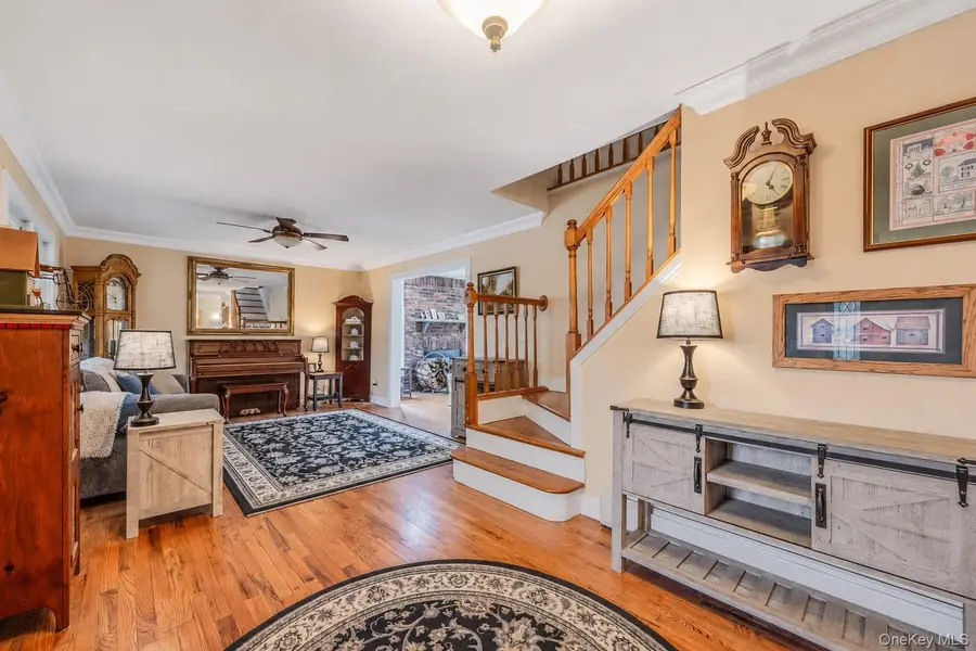 25 Locust Lane, Miller Place, NY 11764 - #3