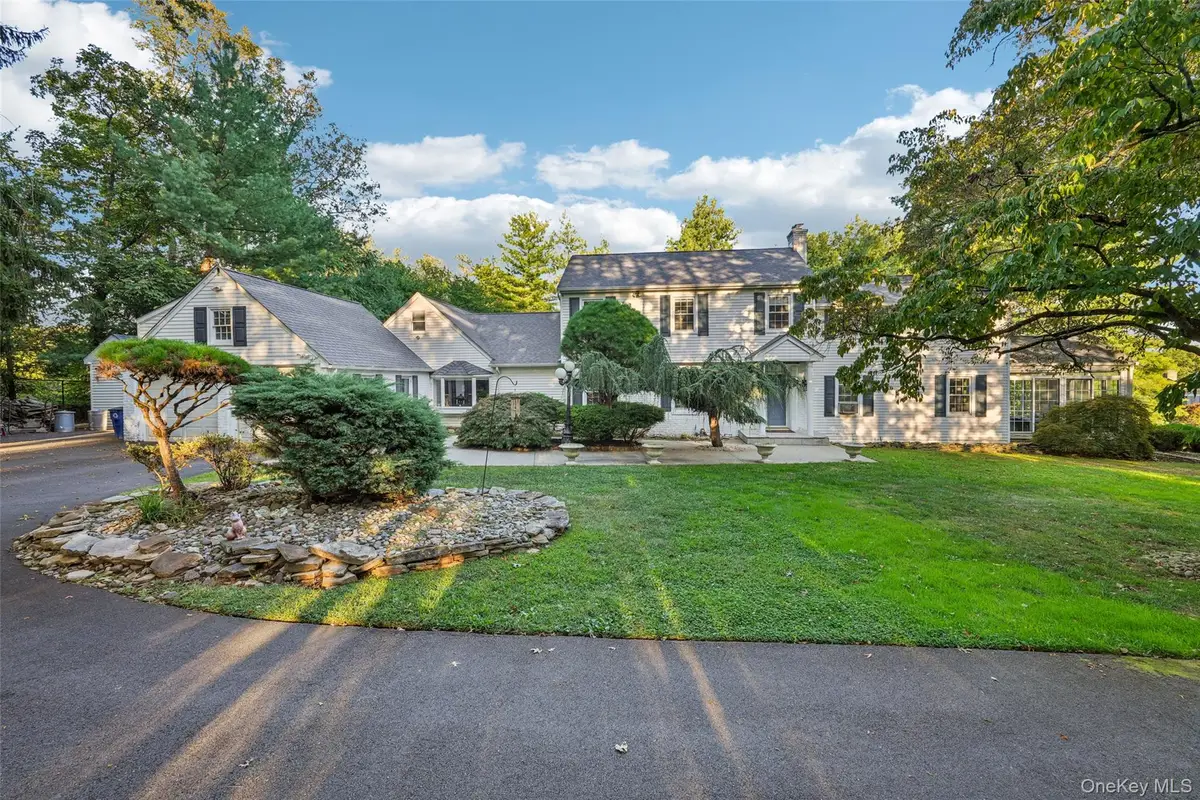 8 Abbey Road, Orangeburg, NY 10962 - Image #1